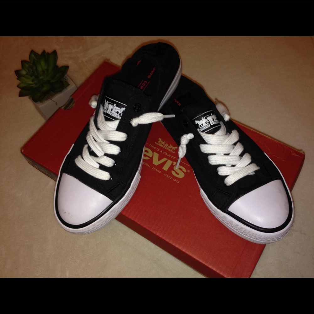 Levi’s Sneakers